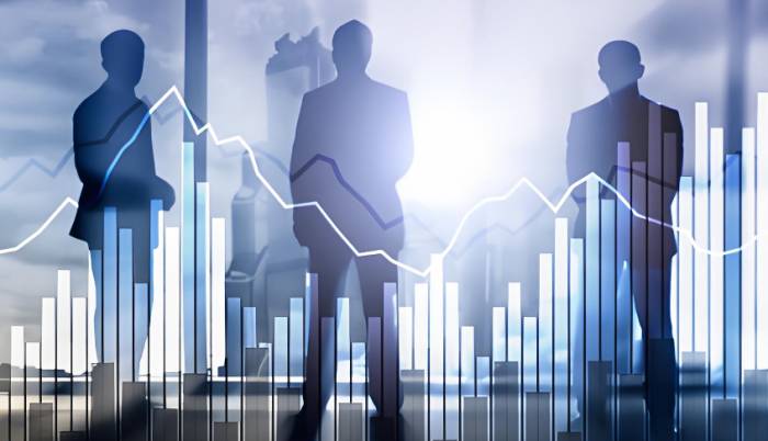 US Consumer Confidence Unexpectedly Drops Amid High Living Costs